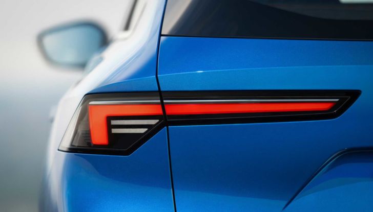 Nuova Opel Astra Sports Tourer 2022: il fulmine tedesco diventa station-wagon - Foto 9 di 11