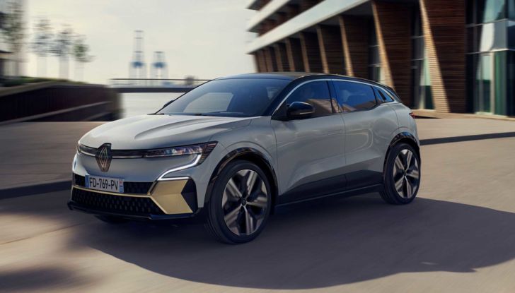 Renault Mégane E-Tech Electric: ordini aperti per l’Italia, prezzi da 37.100 Euro - Foto 10 di 22