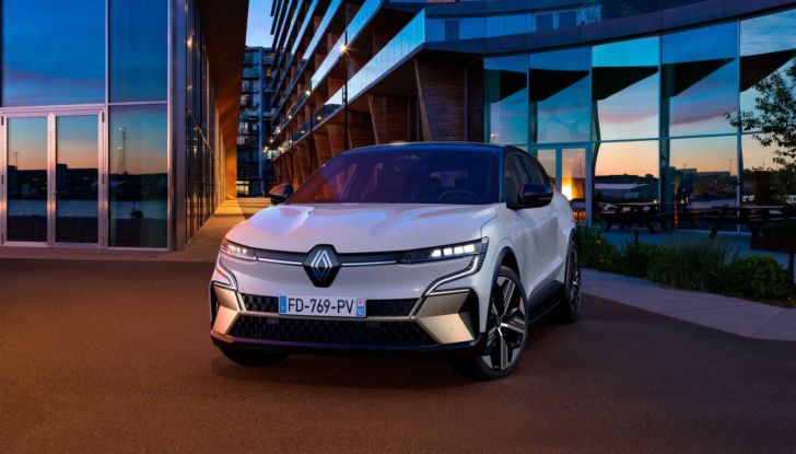 Renault Mégane E-Tech Electric: ordini aperti per l’Italia, prezzi da 37.100 Euro - Foto 7 di 22