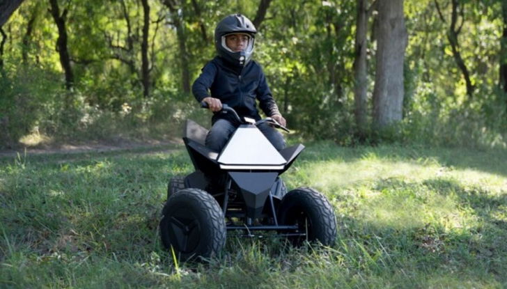 La Tesla per i bambini? Il baby-ATV elettrico Cyberquad da 1.900 dollari! - Foto 2 di 8