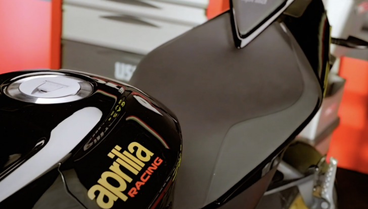 Aprilia RSV4 Factory 2022: arriva la versione Ultra Dark - Foto 1 di 10