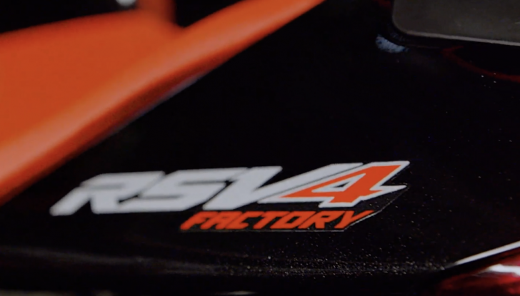 Aprilia RSV4 Factory 2022: arriva la versione Ultra Dark - Foto 6 di 10