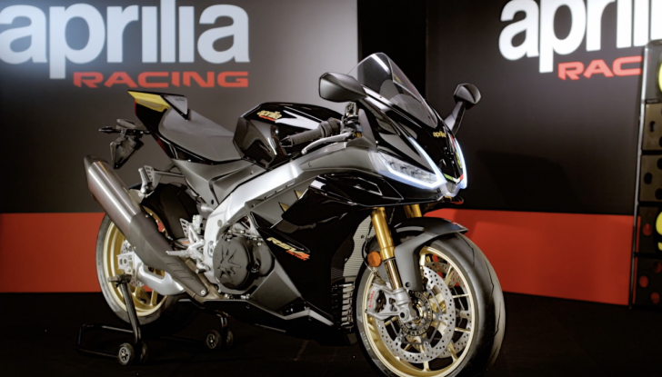 Aprilia RSV4 Factory 2022: arriva la versione Ultra Dark - Foto 8 di 10