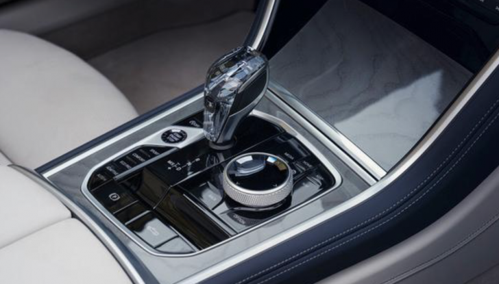 BMW Serie 8 Restyling: qualche ritocco per aumentarne il fascino - Foto 7 di 17