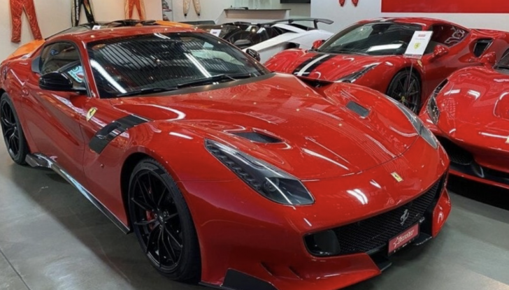 La Ferrari F12tdf di Kimi Raikkonen in vendita a un prezzo da record - Foto 3 di 8
