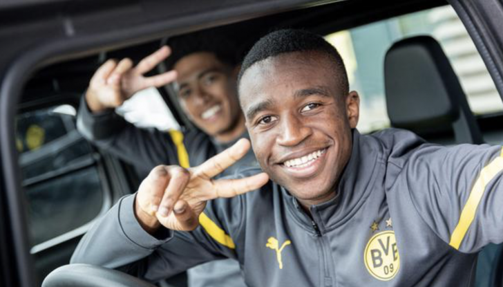 Opel Rocks-e 09: ecco la livrea coi colori del Borussia Dortmund - Foto 3 di 9