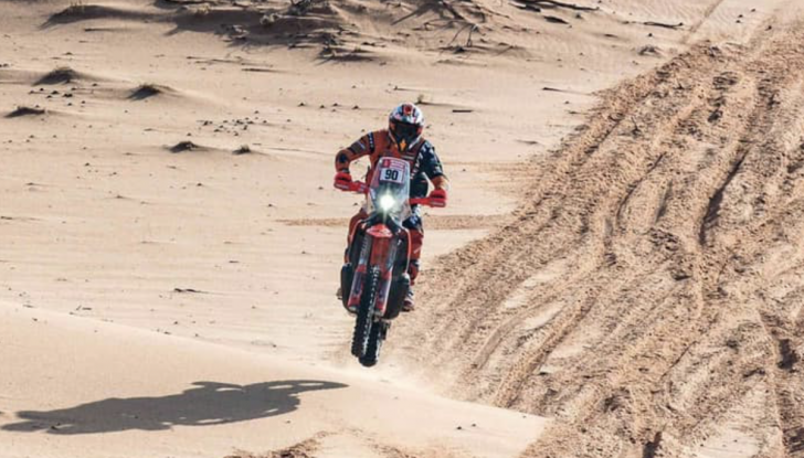 Dakar 2022: Petrucci da record, è il primo pilota di MotoGP a vincere una tappa nel deserto - Foto 3 di 10