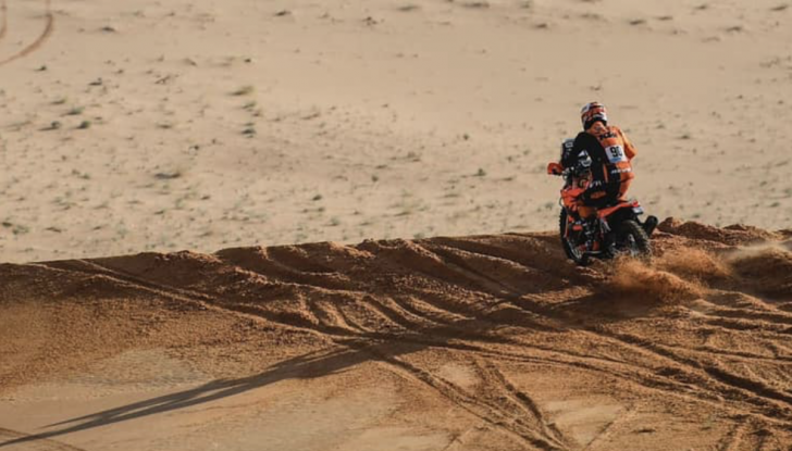 Dakar 2022: Petrucci da record, è il primo pilota di MotoGP a vincere una tappa nel deserto - Foto 8 di 10