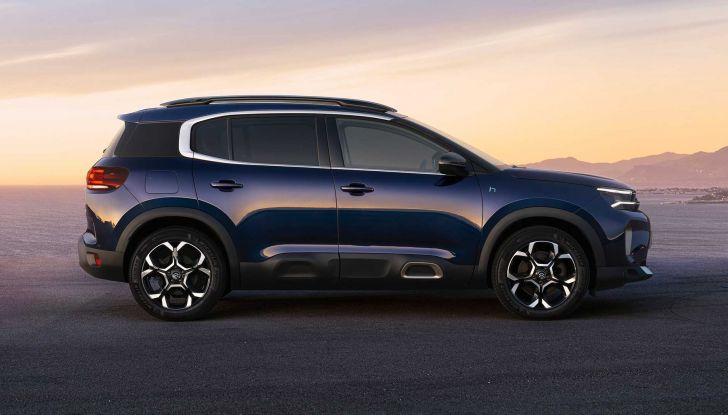 Citroën C5 Aircross: il restyling 2022 è più elegante e tecnologico - Foto 2 di 11