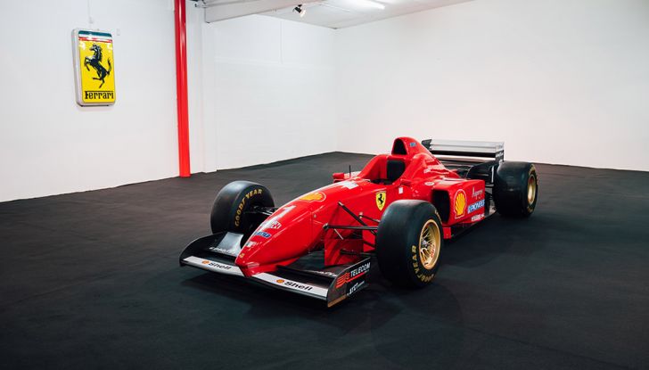 L’asta dei sogni: in vendita a Parigi la Ferrari F310 di Schumacher - Foto 7 di 13