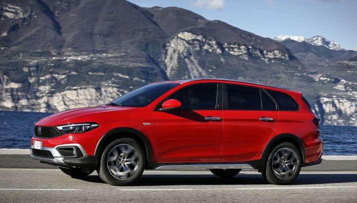 Fiat: la gamma RED si amplia con la Tipo Cross SW e la Panda - Foto 14 di 21