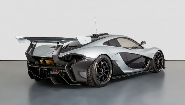 Il regalo più bello per un pilota? Una McLaren P1 GTR da usare in pista! - Foto 12 di 23