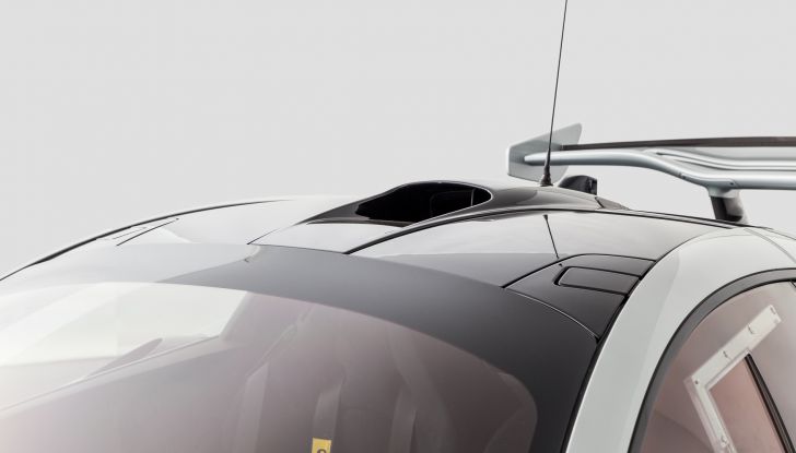 Il regalo più bello per un pilota? Una McLaren P1 GTR da usare in pista! - Foto 16 di 23