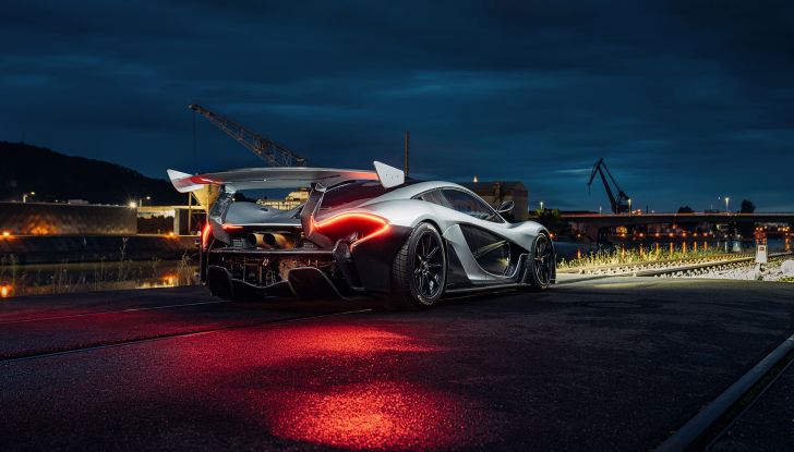 Il regalo più bello per un pilota? Una McLaren P1 GTR da usare in pista! - Foto 8 di 23