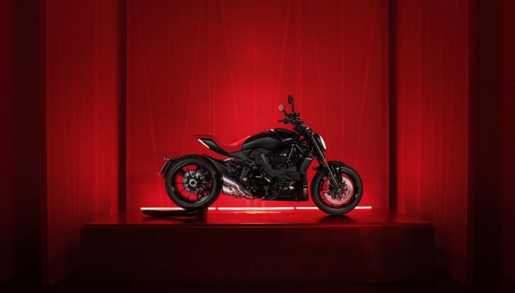 Ducati presenta l’edizione limitata e numerata XDiavel Nera - Foto 8 di 9