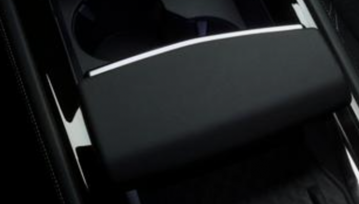 Renault Austral: tutto pronto per l’esordio del nuovo SUV - Foto 3 di 6