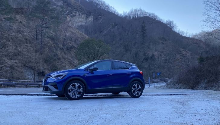 Renault Captur E-Tech full Hybrid provato su strada - Foto 5 di 12