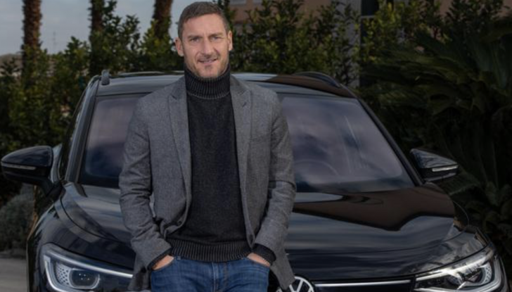 Volkswagen: Francesco Totti nuovo ambasciatore delle auto elettriche - Foto 8 di 8