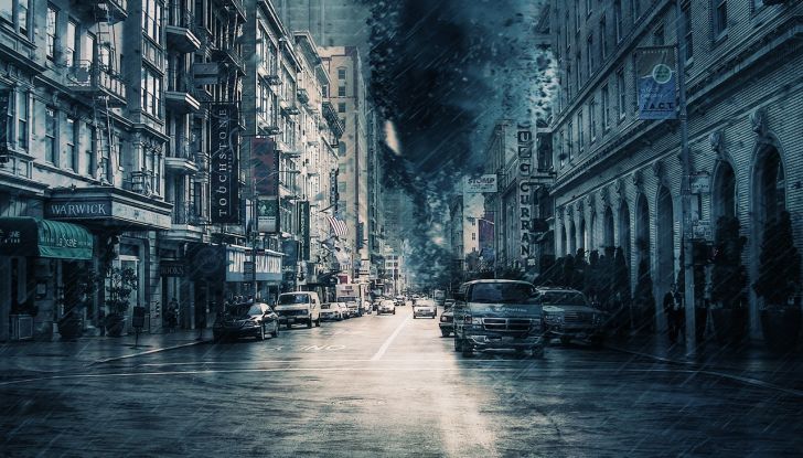 Guidare auto consigli vento forte