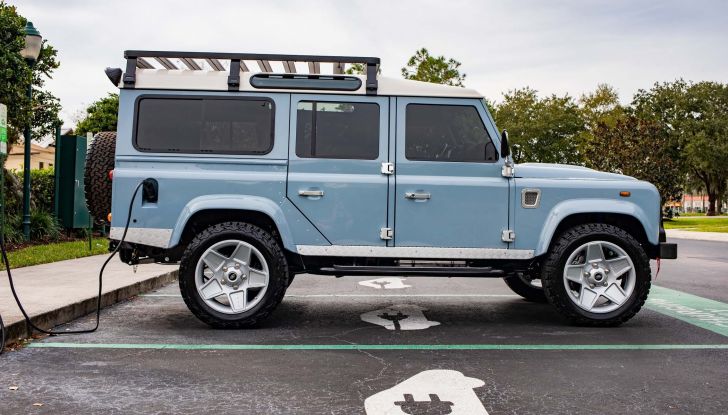 Land Rover Defender restomod elettrico