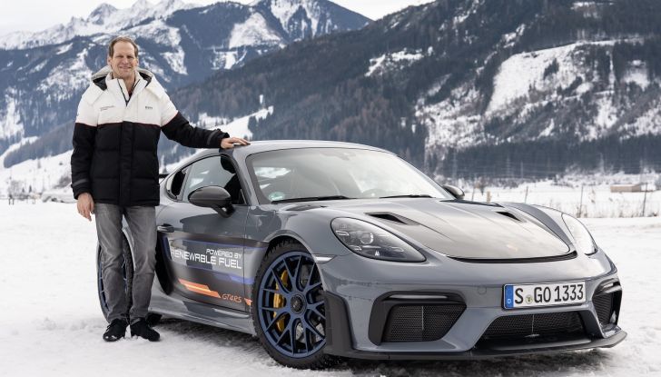 Porsche 718 Cayman GT4 RS e-fuel