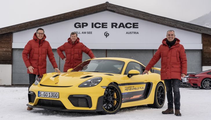 Porsche 718 Cayman GT4 RS e-fuel