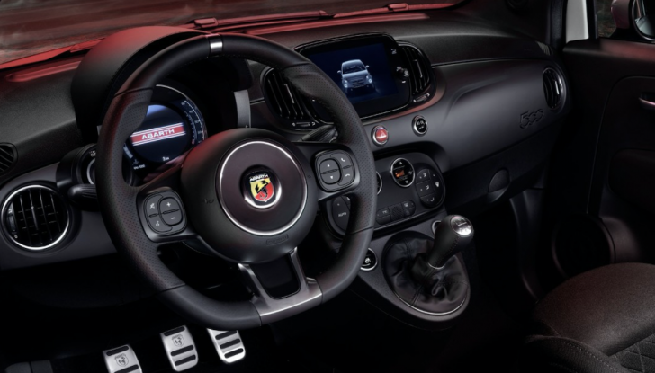 Abarth 500 Elettrica, prima immagine ufficiale del modello di serie - Foto 2 di 16