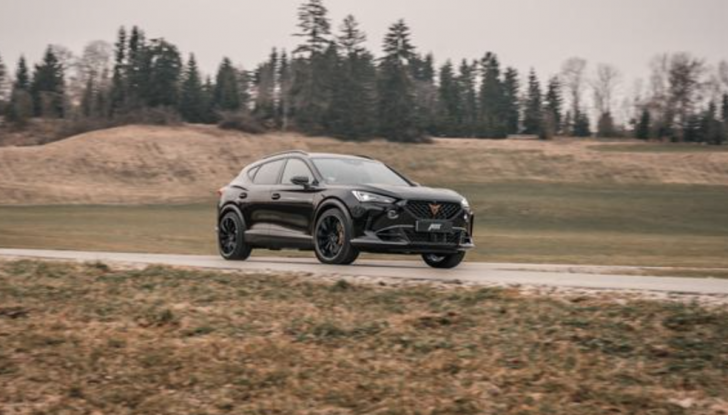 Cupra consegna alla VR46 Riders Academy tre Formentor da oltre 300 cavalli - Foto 9 di 12