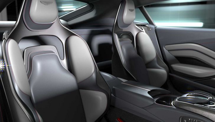 Aston Martin V12 Vantage: l’edizione finale ha 700 cavalli - Foto 12 di 12