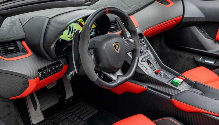 Lamborghini Veneno: l’unico esemplare in carbonio è in vendita! - Foto 5 di 5