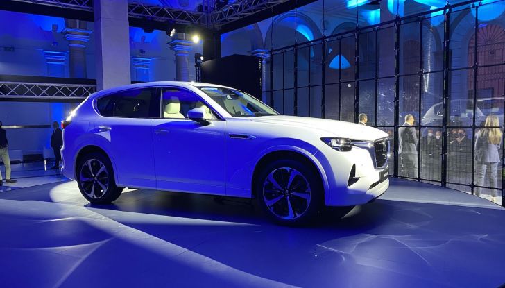 Mazda CX-60: il primo SUV ibrido plug-in è finalmente arrivato! - Foto 1 di 25