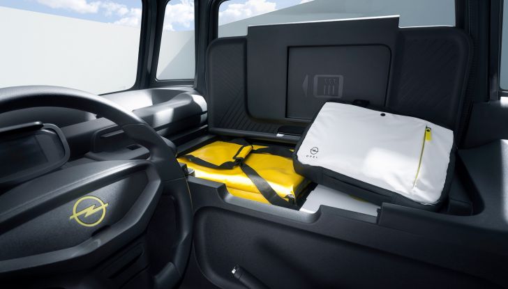 Opel Rocks-e Kargo: il quadriciclo elettrico perfetto per le consegne - Foto 7 di 11