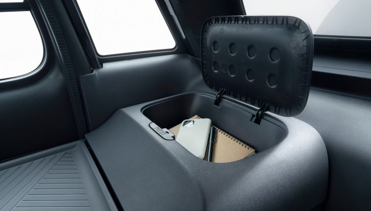 Opel Rocks-e Kargo: il quadriciclo elettrico perfetto per le consegne - Foto 8 di 11