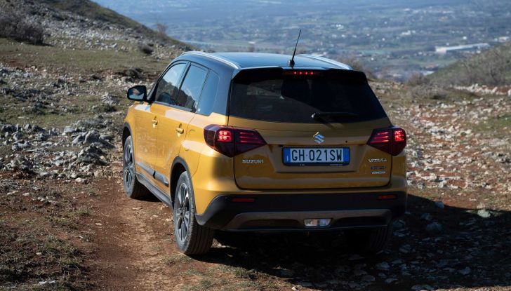 Suzuki Vitara: arriva anche la versione full hybrid - Foto 13 di 29
