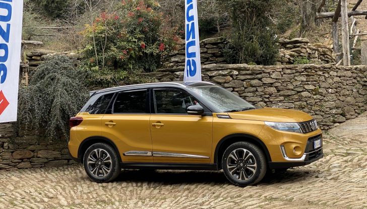 Suzuki Vitara: arriva anche la versione full hybrid - Foto 3 di 29