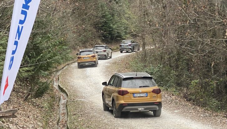 Suzuki Vitara: arriva anche la versione full hybrid - Foto 15 di 29