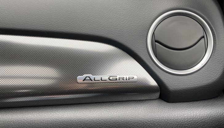 Suzuki Vitara: arriva anche la versione full hybrid - Foto 24 di 29