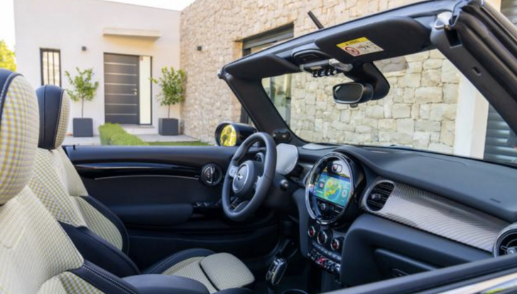 Mini Cooper S Cabrio Resolute Edition da oggi è realtà - Foto 9 di 16