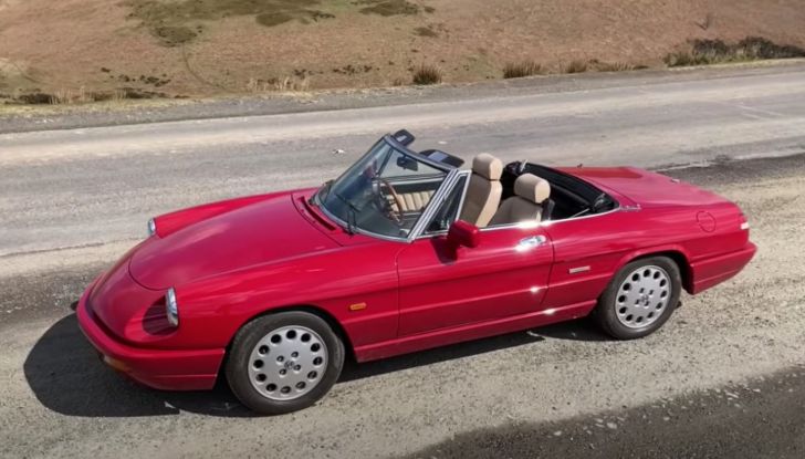 Alfa Romeo Spider: il restomod diventa elettrico con le batterie della Tesla Model S - Foto 3 di 9