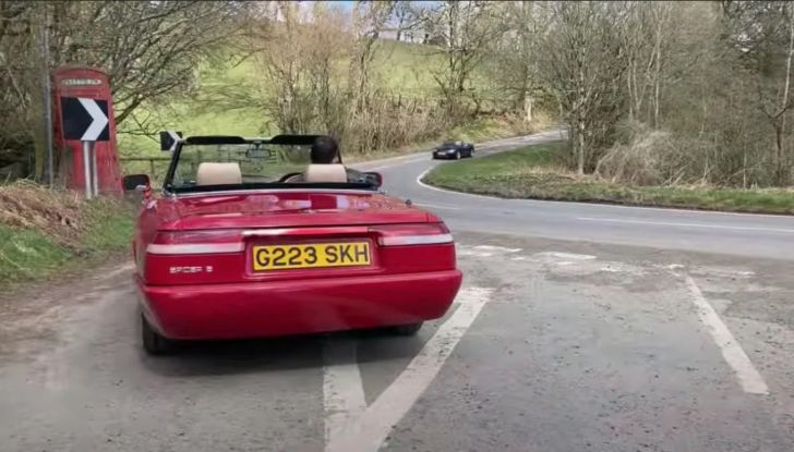 Alfa Romeo Spider: il restomod diventa elettrico con le batterie della Tesla Model S - Foto 4 di 9