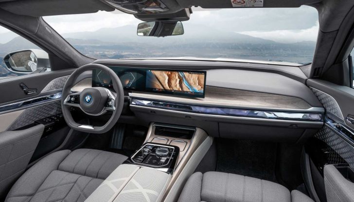 BMW prima casa automobilistica a ricevere l’approvazione per la combinazione del livello 2 e del livello 3 per la guida autonoma - Foto 12 di 17