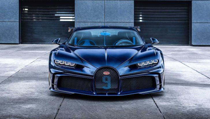 Bugatti Chiron Super Sport: uscite di fabbrica le prime due “Sur Mesure” - Foto 2 di 13