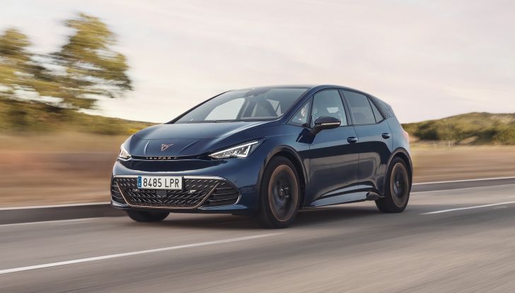 Cupra Born: debutta in Italia la versione e-Boost da 231 cavalli - Foto 2 di 8