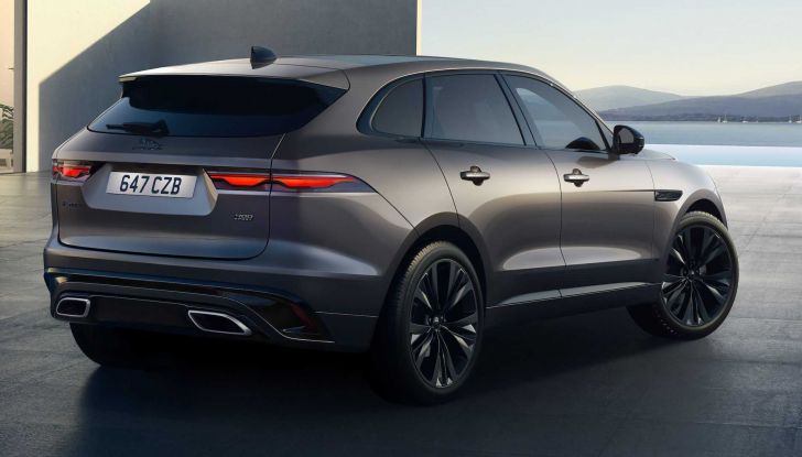 Jaguar F-Pace Sport: la sportività inglese sceglie l’ibrido mild-hybrid - Foto 2 di 5