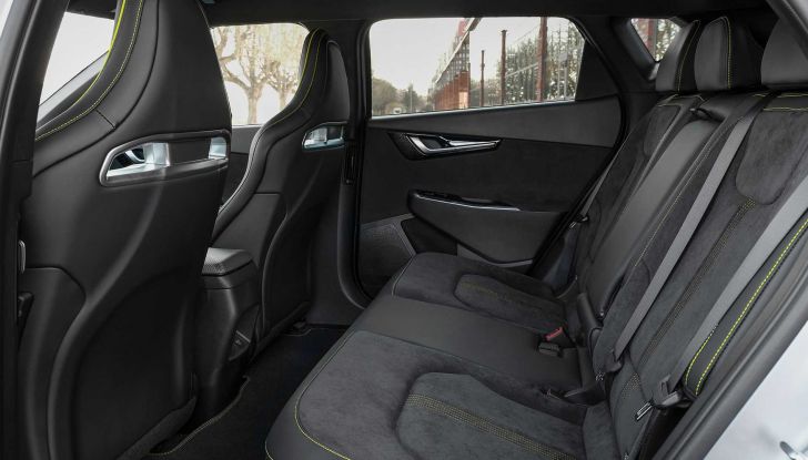 Kia EV6 GT: con 585 cavalli il crossover elettrico punta sulla sportività - Foto 12 di 12