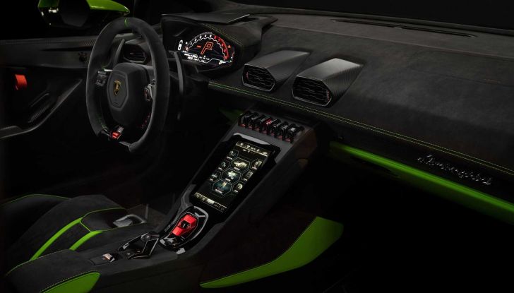 Lamborghini Huracàn Tecnica: il canto del cigno del V10 sprigiona 640 CV - Foto 22 di 23