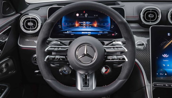 Mercedes-AMG C43: la Classe C sportiva passa al quattro cilindri (ibrido) - Foto 15 di 16
