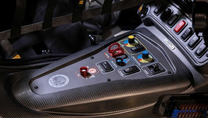 Mercedes-AMG GT Track Series: la Stella tedesca da 790 CV destinata alla pista - Foto 11 di 12