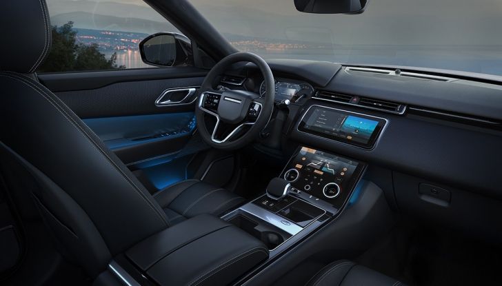 Range Rover 2022: la Velar mild-hybrid riceve il pacchetto HST - Foto 7 di 7