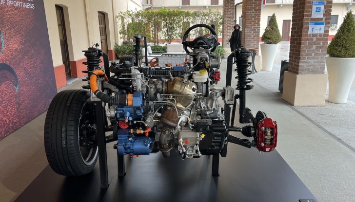 Alfa Romeo Tonale: ordini aperti per il diesel da 130 cavalli, prezzi da 35.500 Euro - Foto 10 di 47